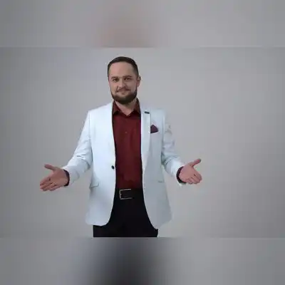 伍娟心